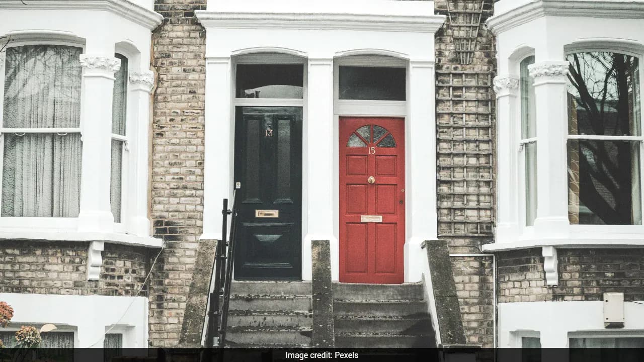 Extreme Heat Is Making London Homes Sink. Here's Why
