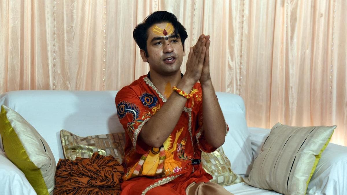 Bengal Congress lodges police complaint against Bageshwar Baba over Durga Puja meat diktat